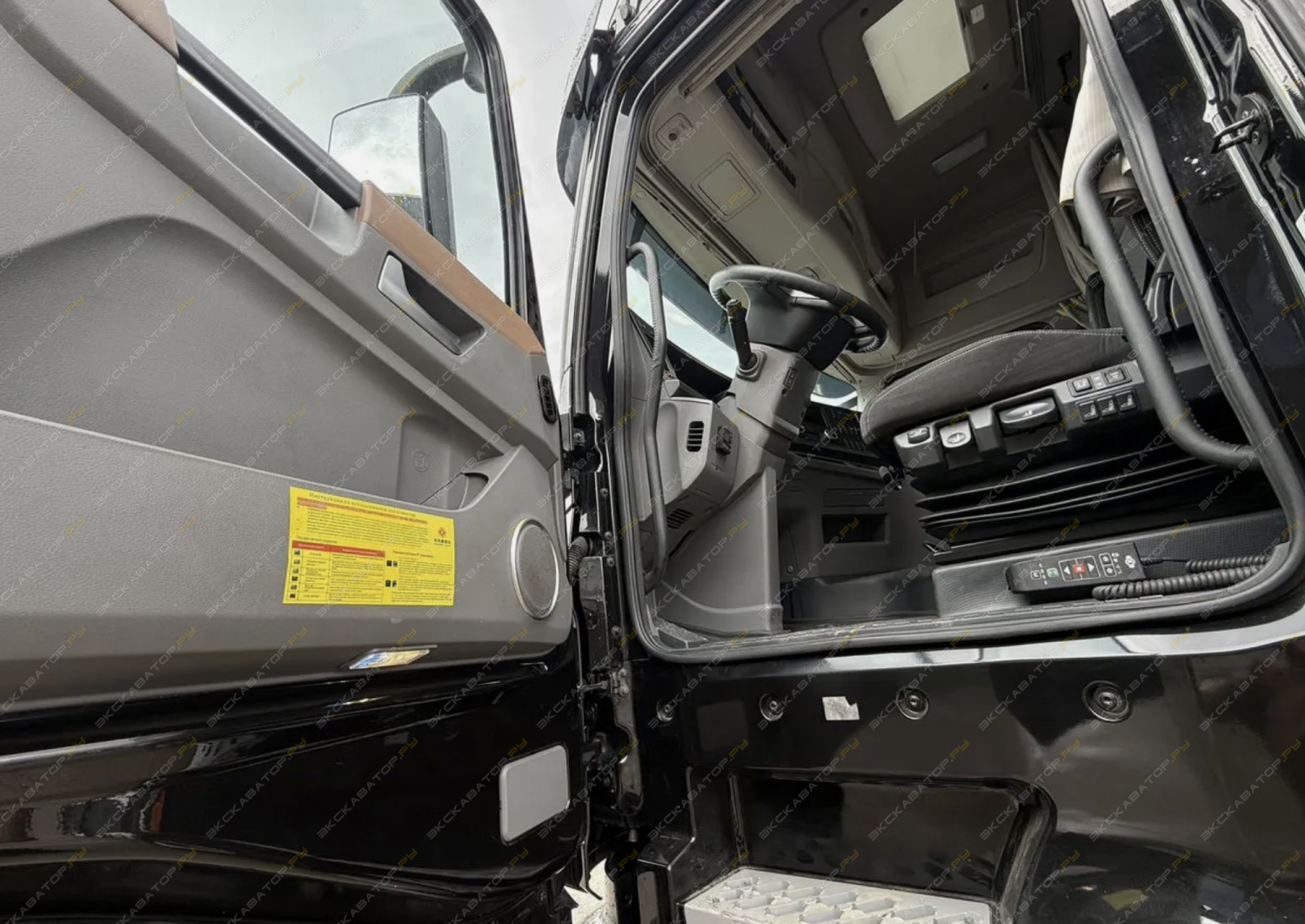 Dongfeng GX 6x4 DFH4271 [1]