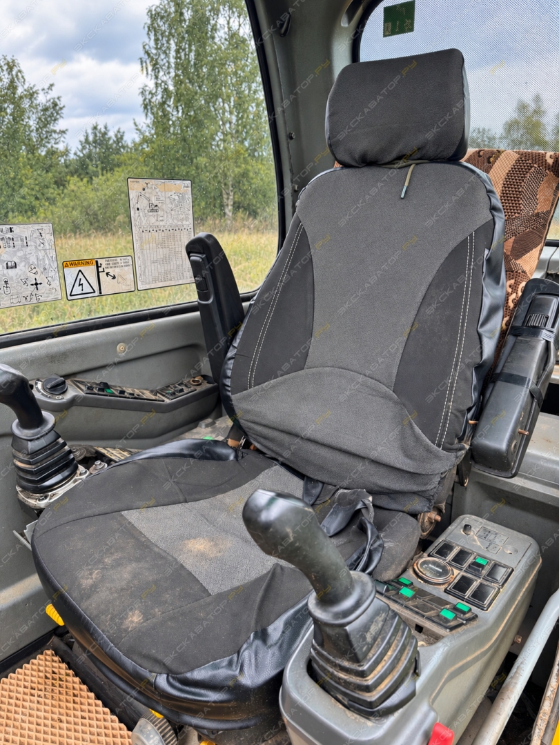 Volvo EC210B [7]