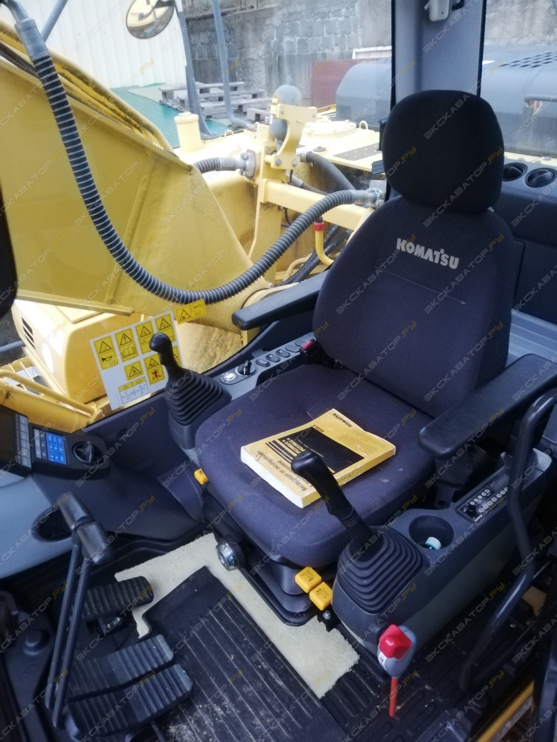 Komatsu PC200-8 [13]