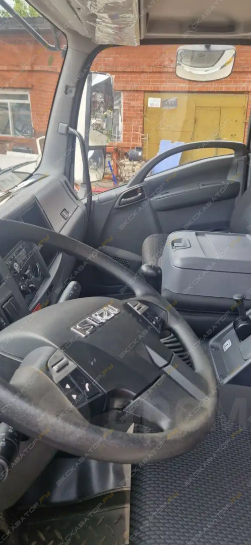 Isuzu Giga [10]