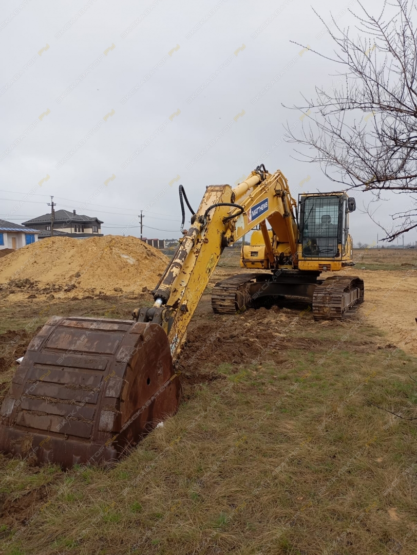 Komatsu PC210LC-8 [1]