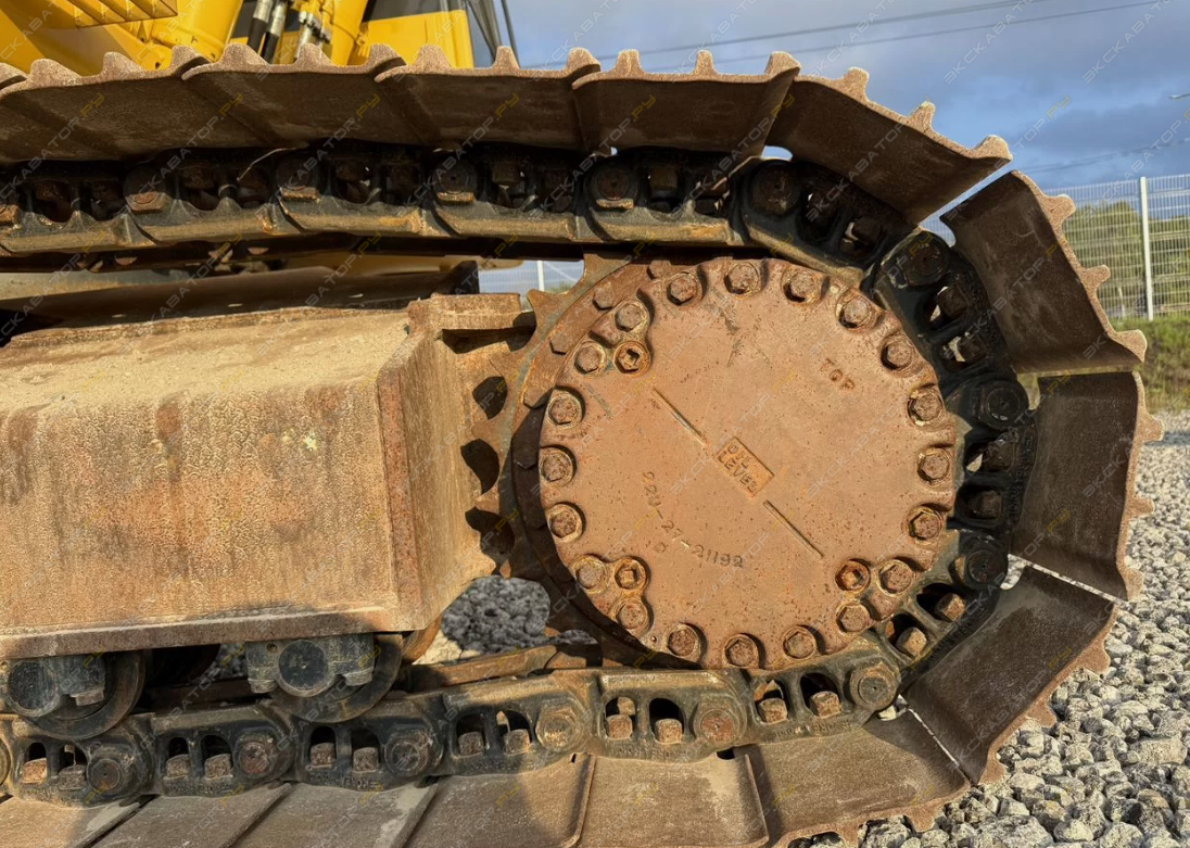 Komatsu PC220-8 [18]