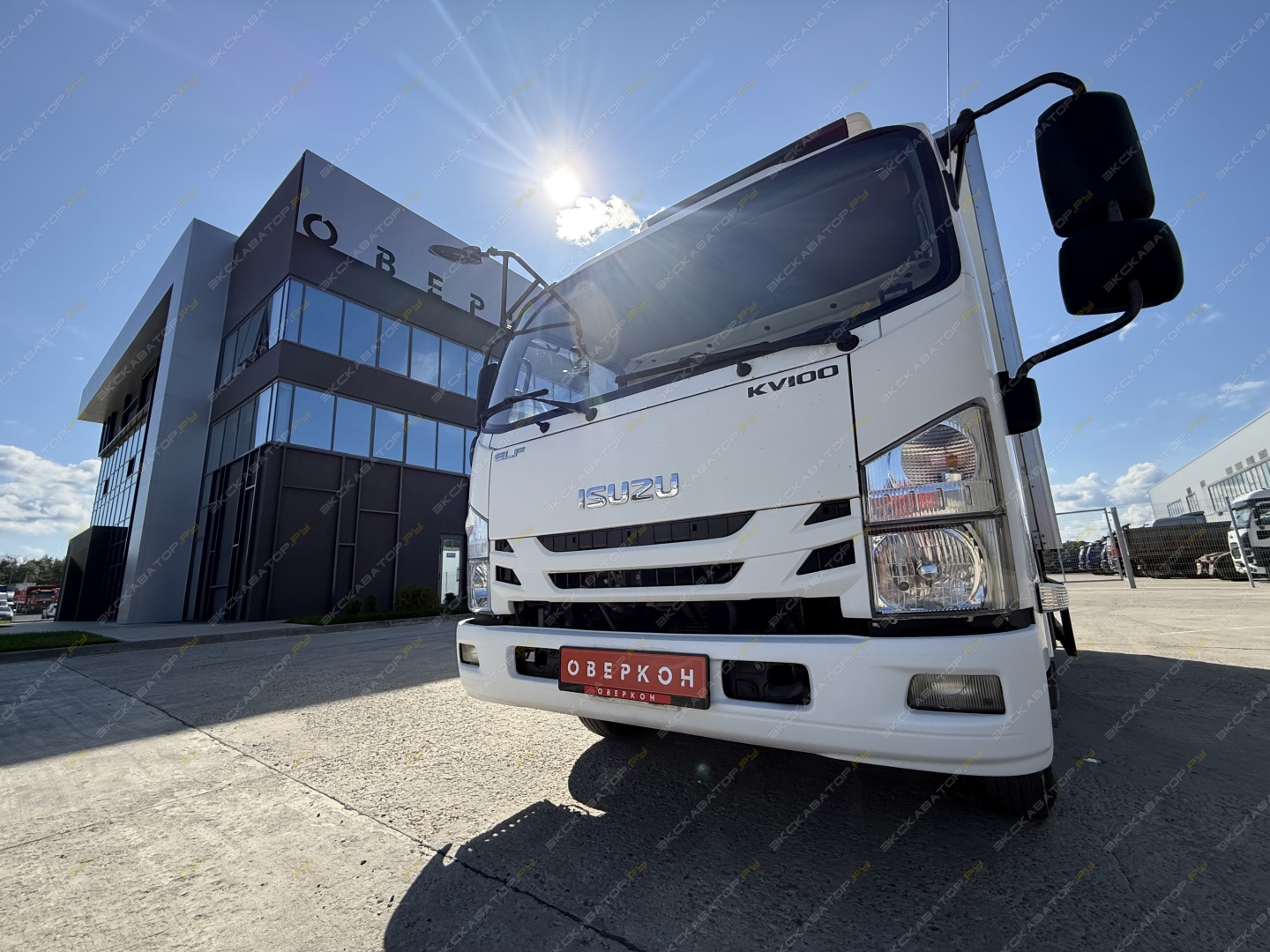 Isuzu Elf [19]