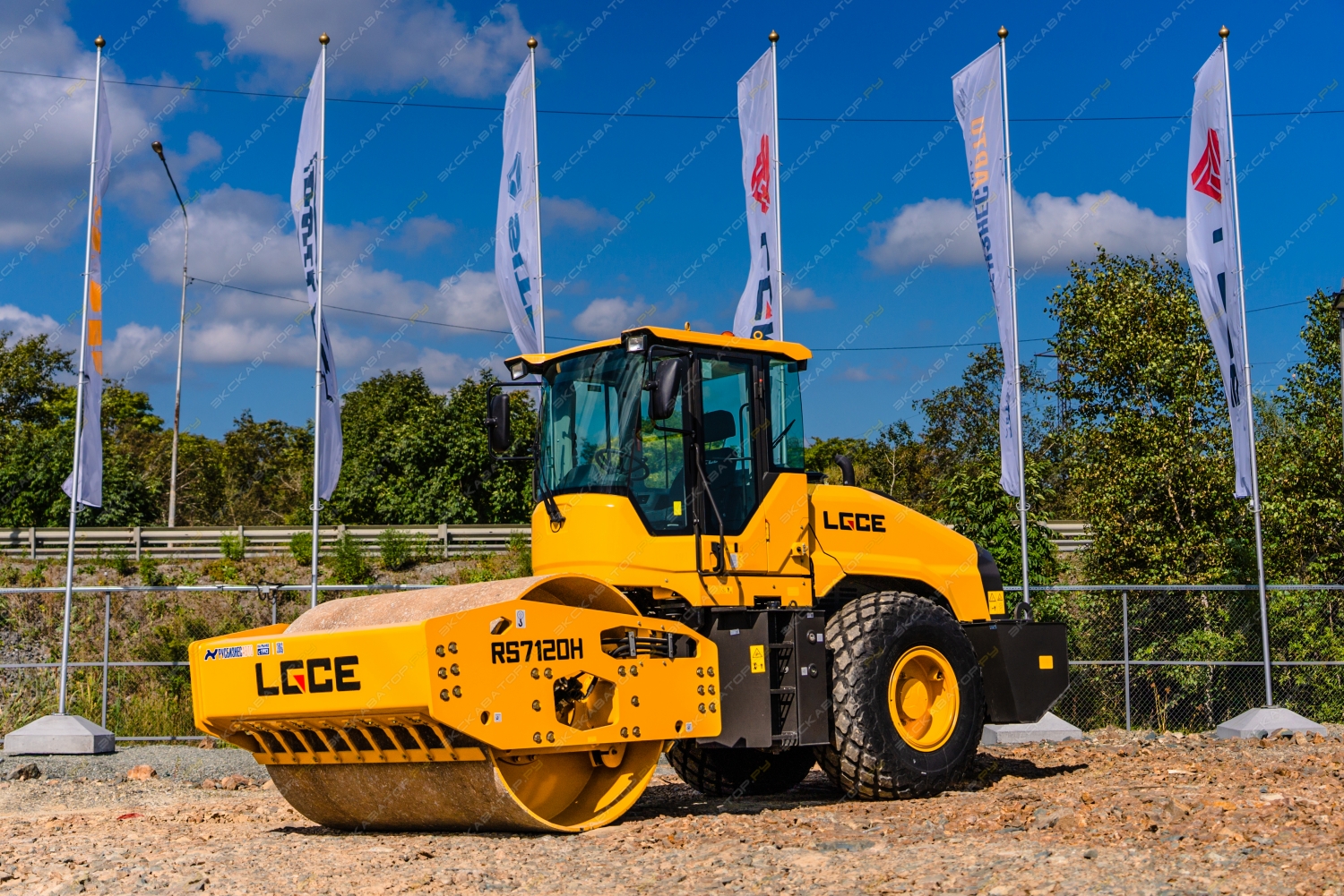LGCE (SDLG) RS7120H [1]
