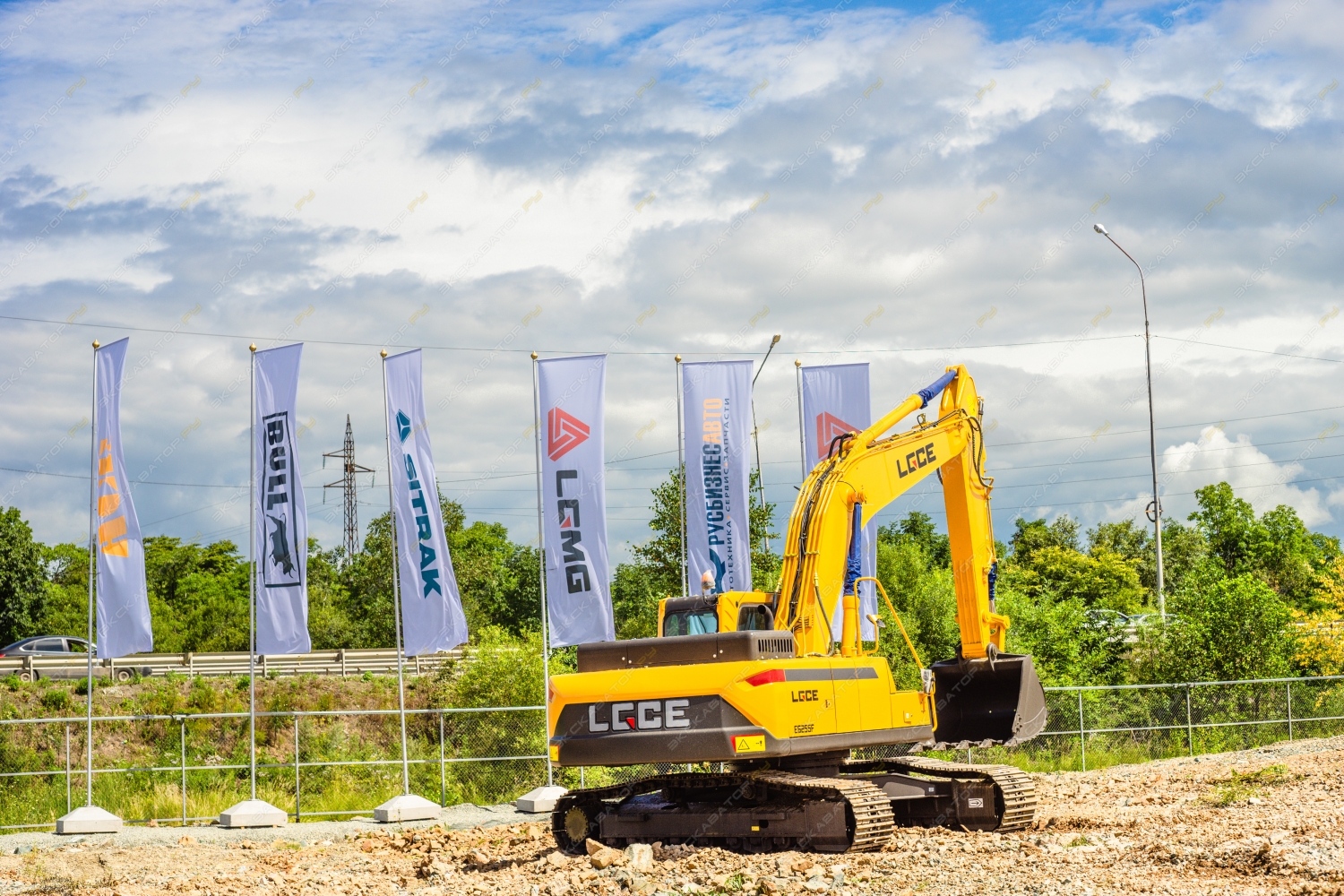 LGCE (SDLG) E6255F [5]