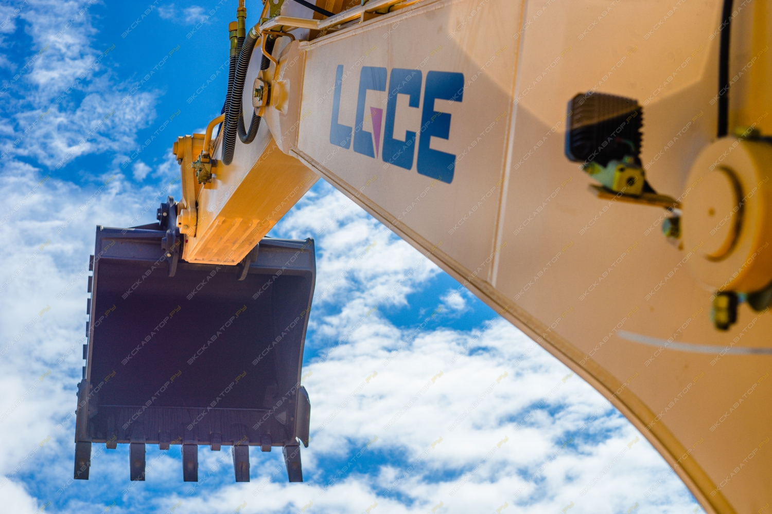 LGCE (SDLG) E6255F [10]
