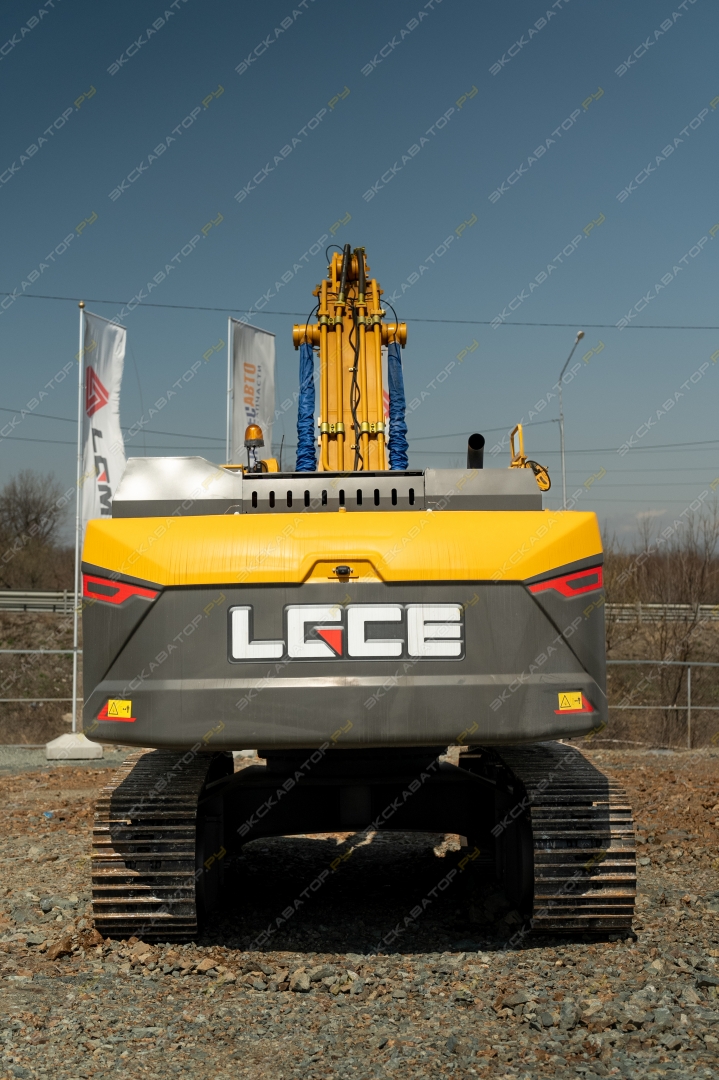 LGCE (SDLG) E6350H [3]