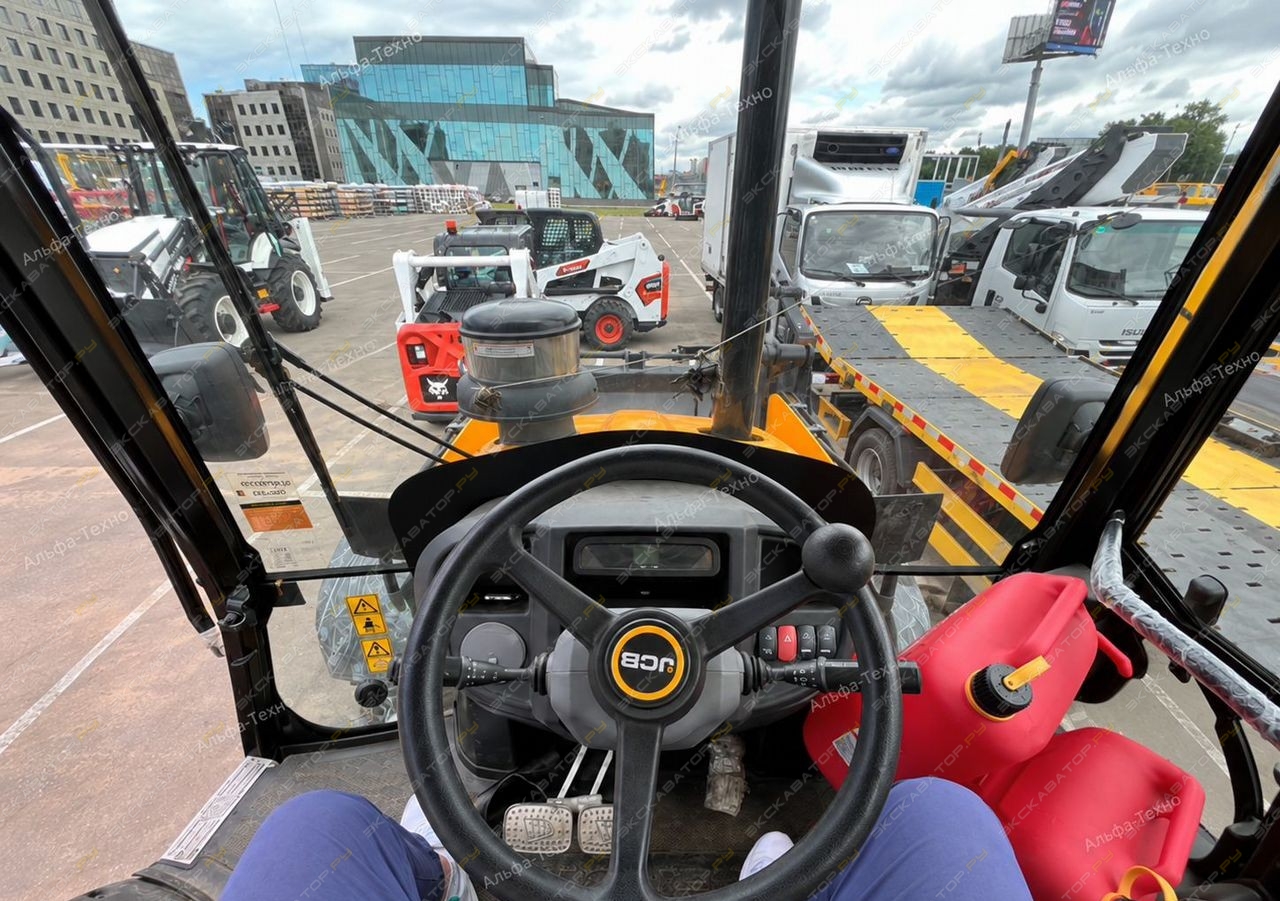 JCB 3DX Plus [9]