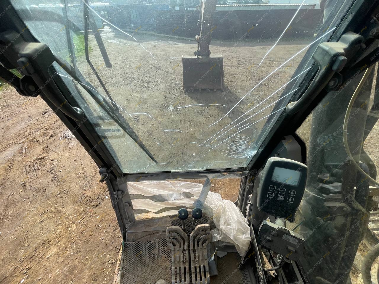 JCB JS 330LC [13]