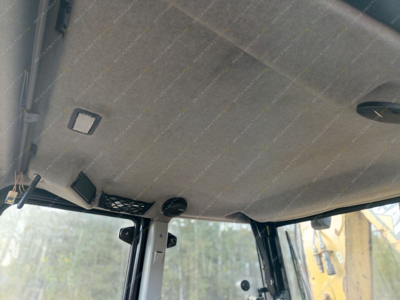 Caterpillar 434F [9]