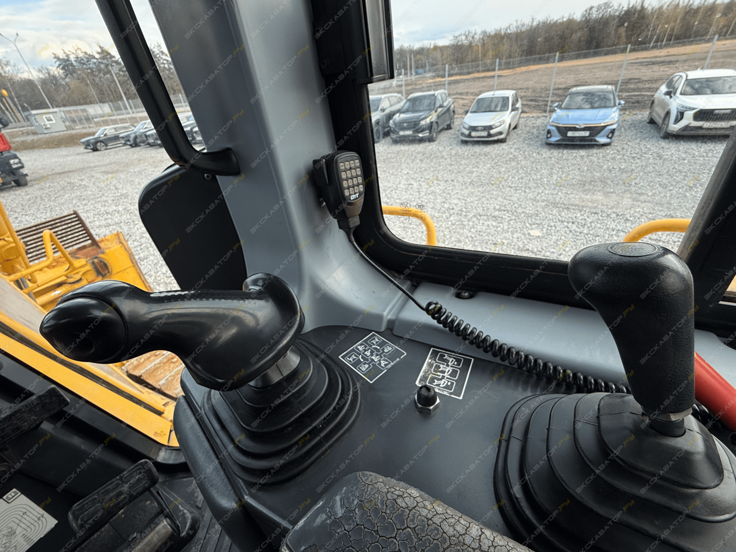 Komatsu D65EX-16 [11]