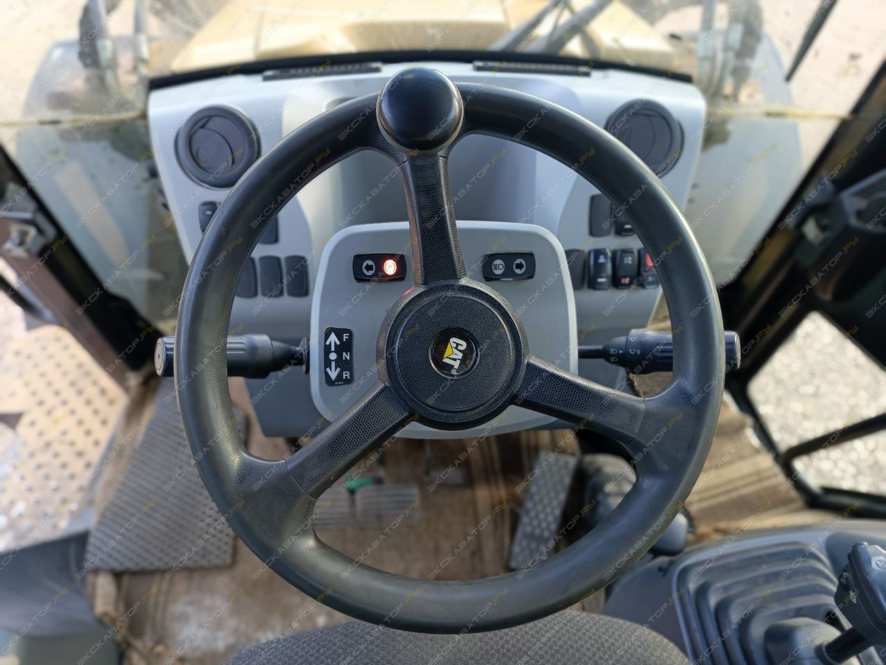 Caterpillar 434F [11]