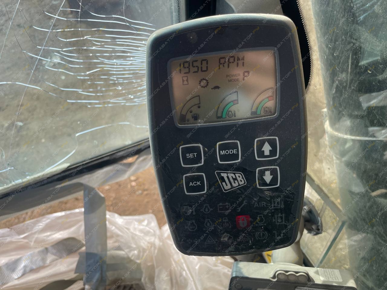 JCB JS 330LC [14]