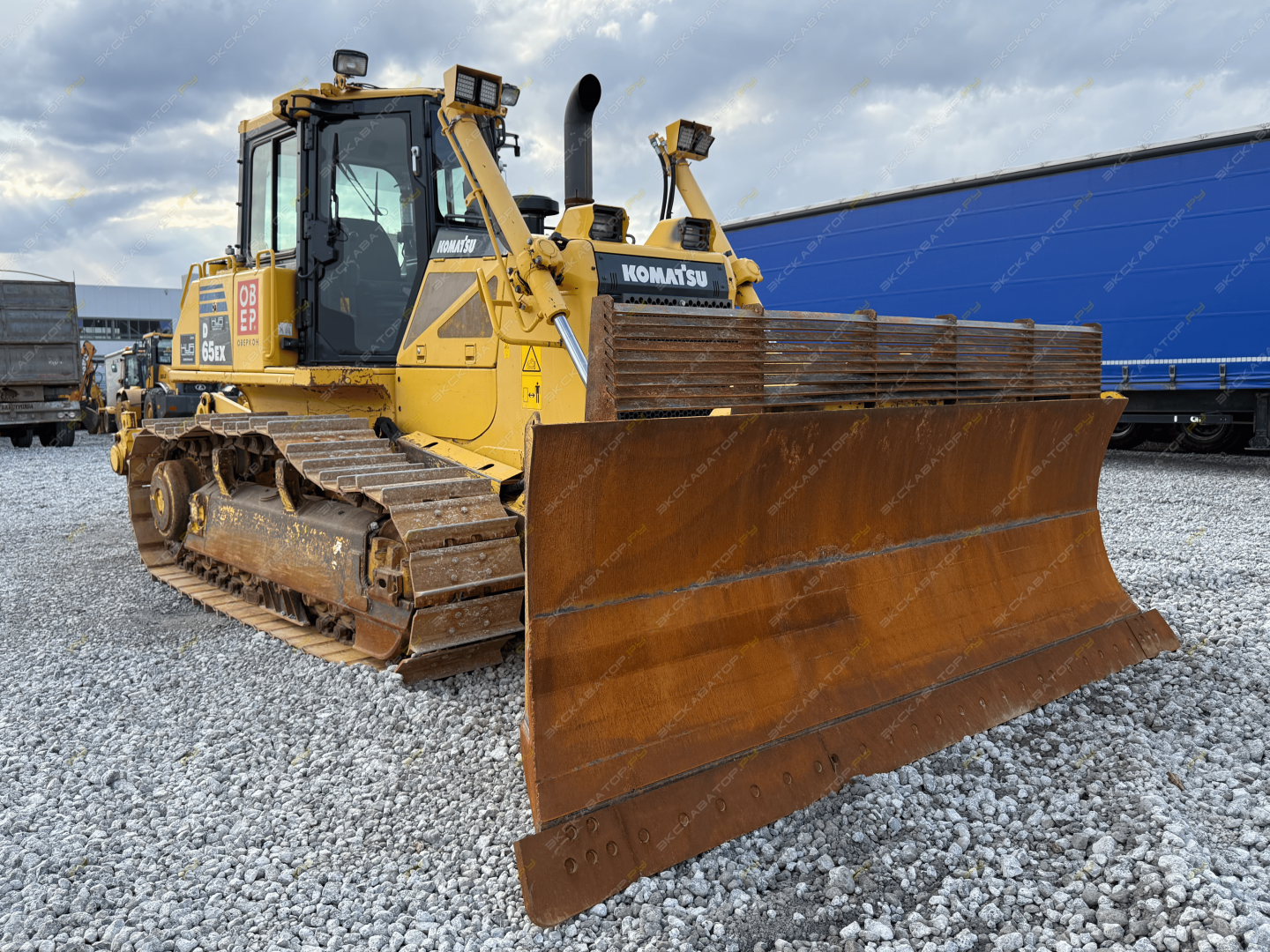 Komatsu D65EX-16 [7]