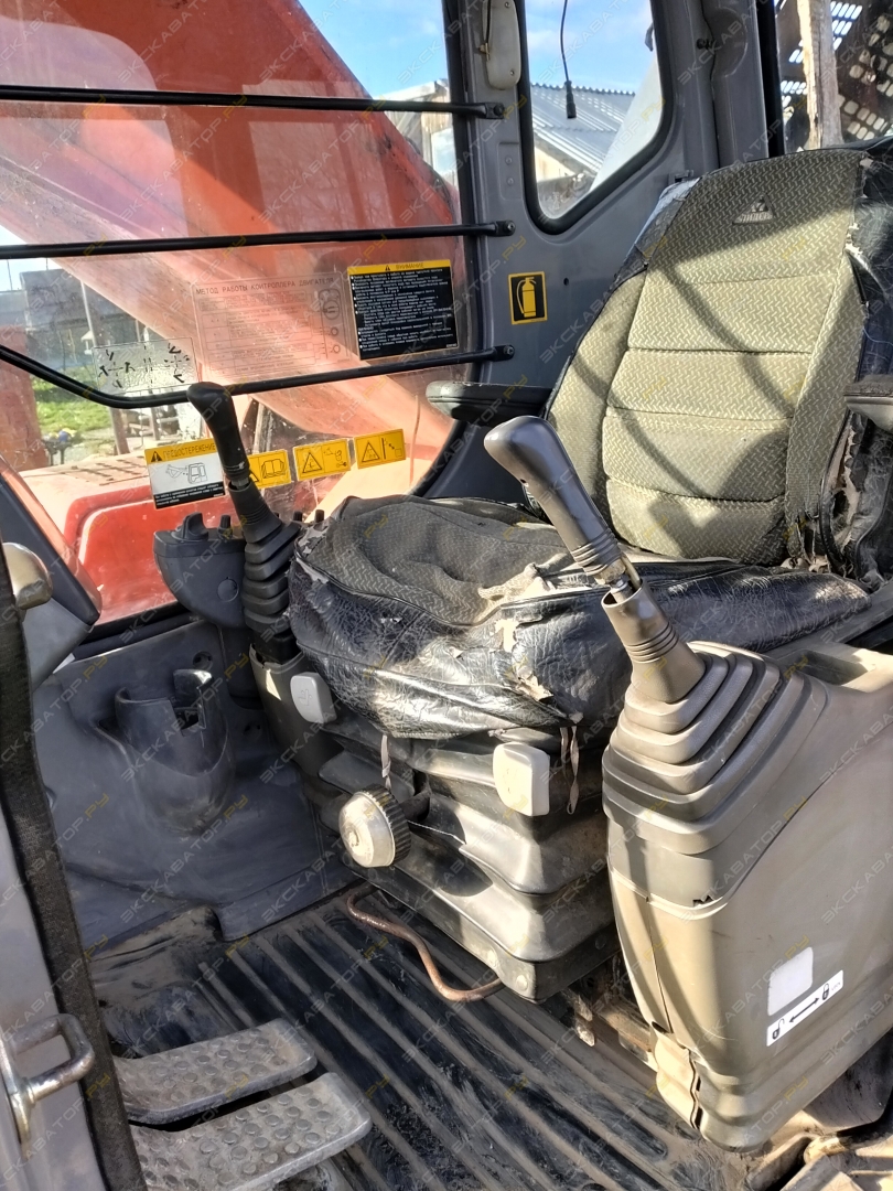 Hitachi EX370HD [4]