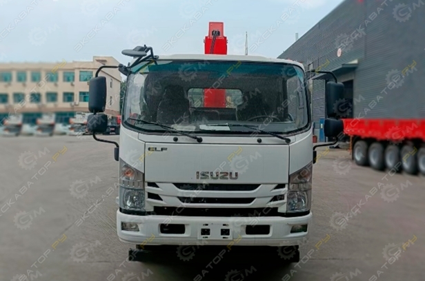 Isuzu Elf [1]