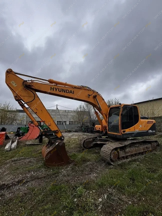 Hyundai R 220LC-9S [1]