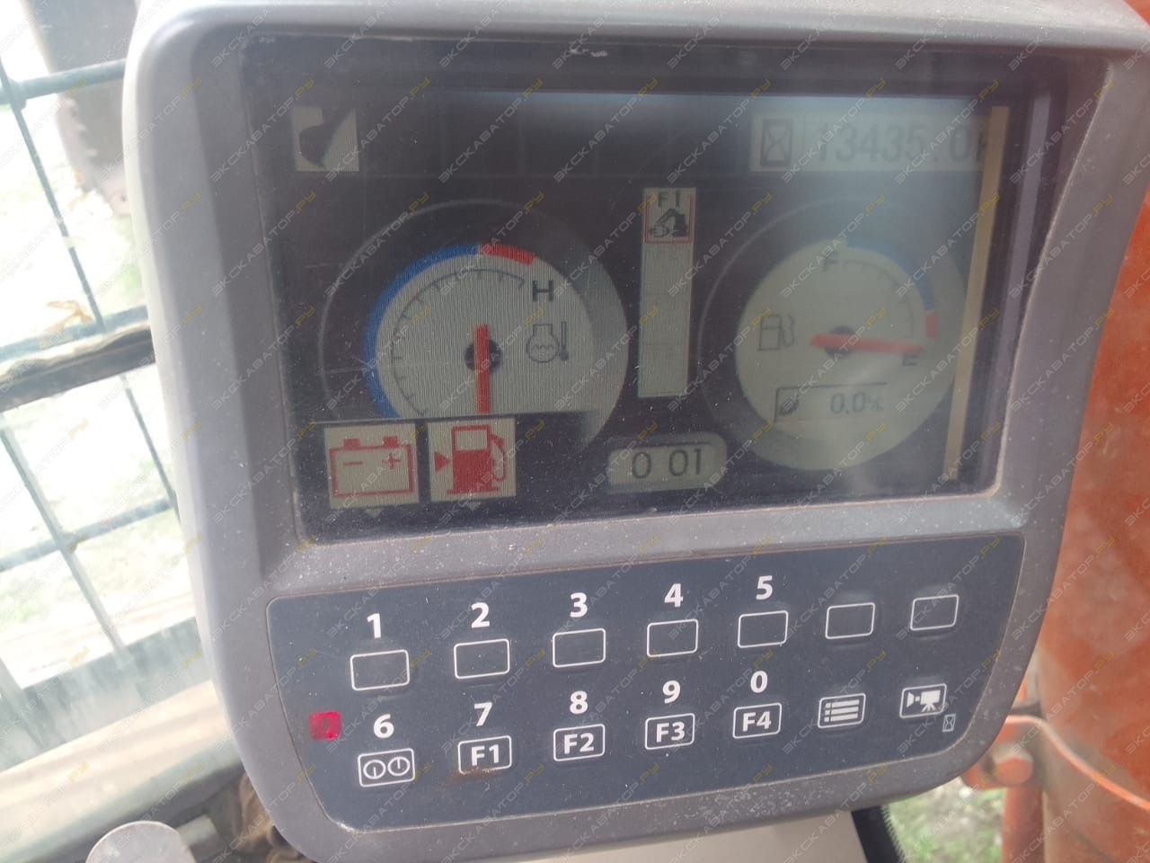 Hitachi ZX330-3G [2]