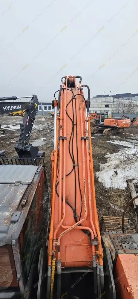 Hitachi ZX330-3G [6]