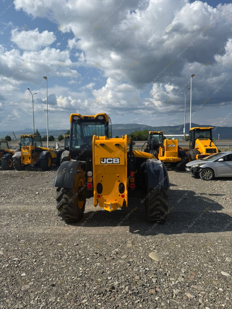 JCB 535-95 [2]