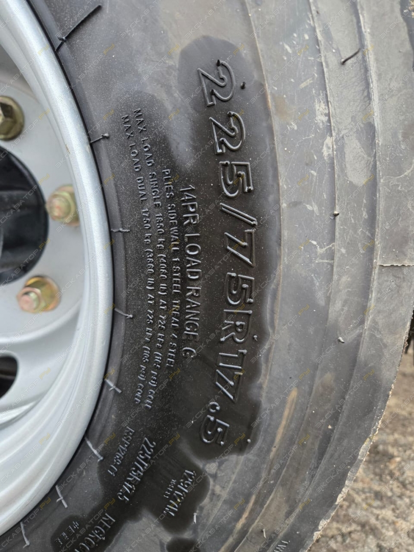 Hyundai Mighty EX8 [17]
