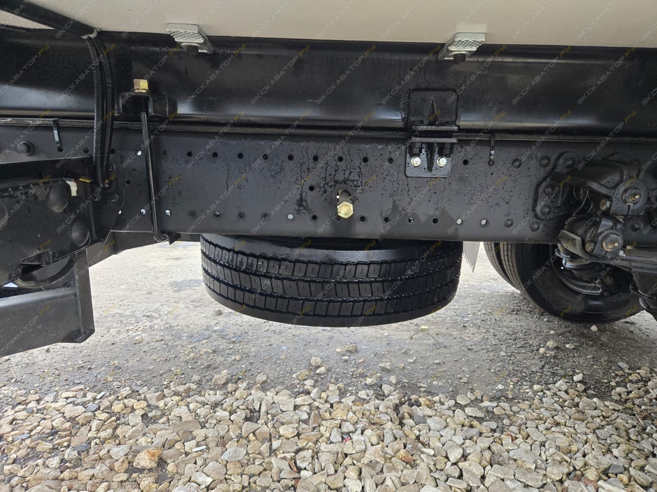 Hyundai Mighty EX8 [19]