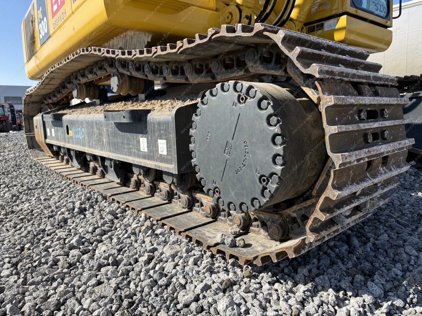 Komatsu PC300 [17]