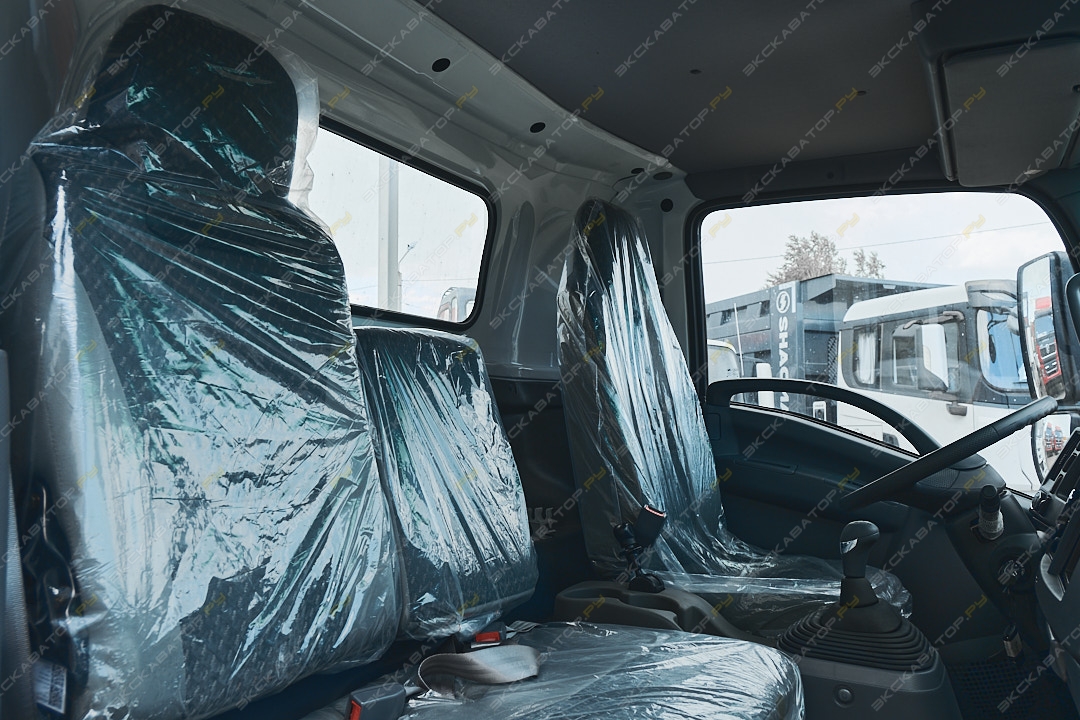 Isuzu Elf [16]