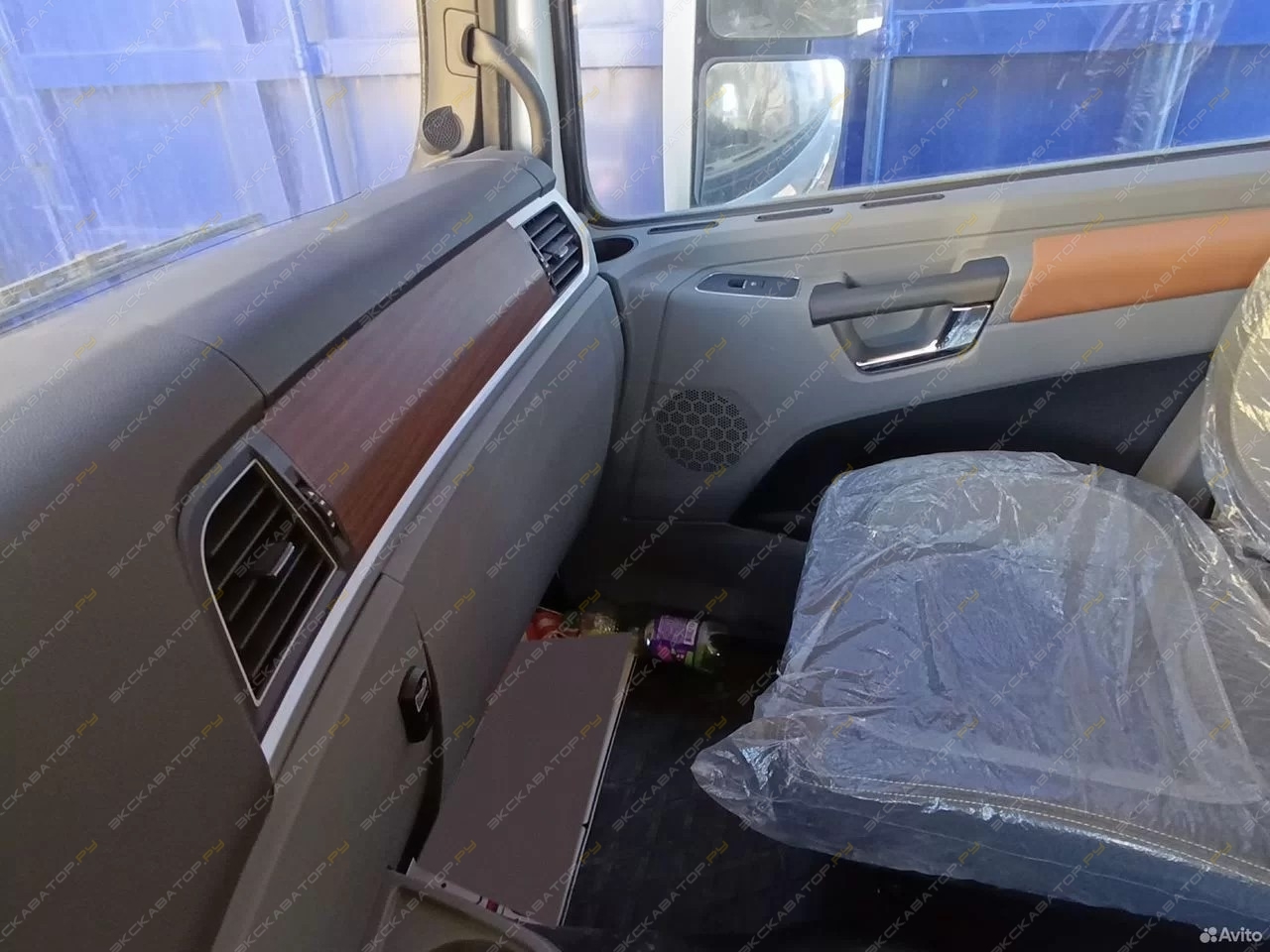 Shacman SX42586V385 X3000 [36]
