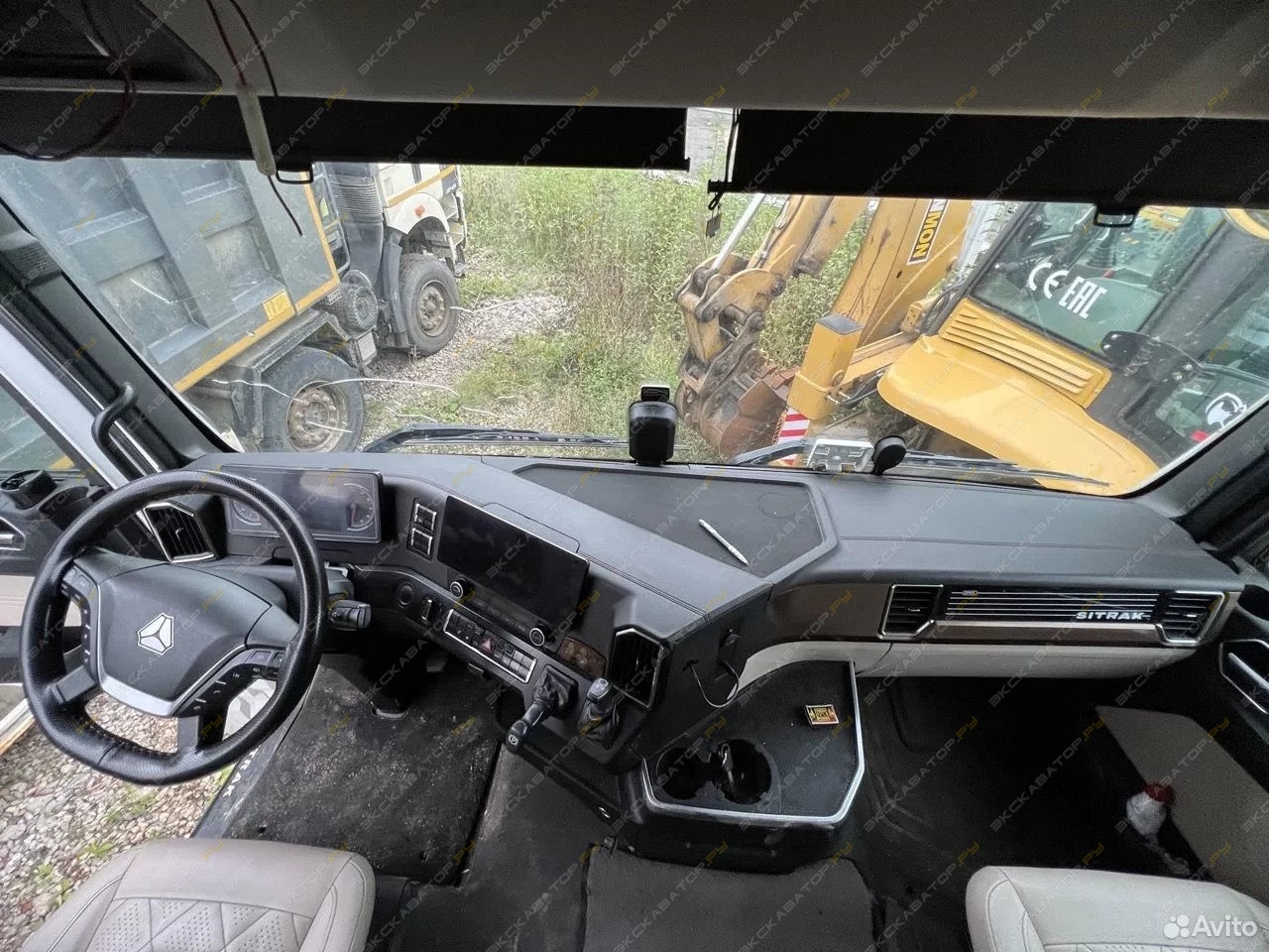 Sitrak C7H 4x2 [24]