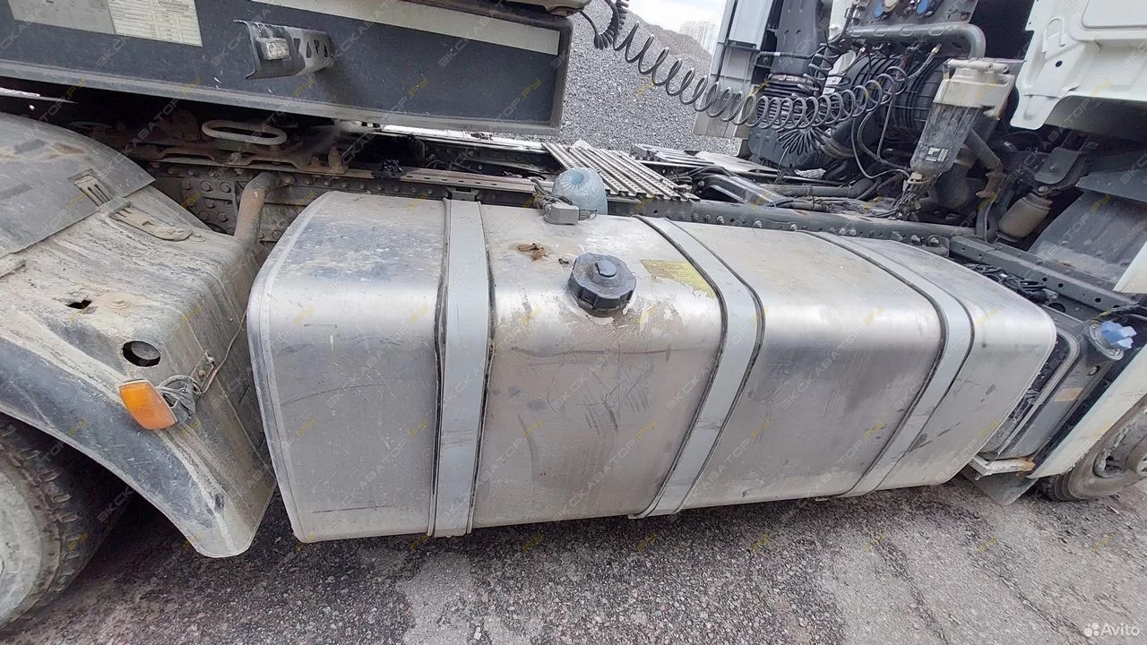 Sitrak C7H 4x2 [19]