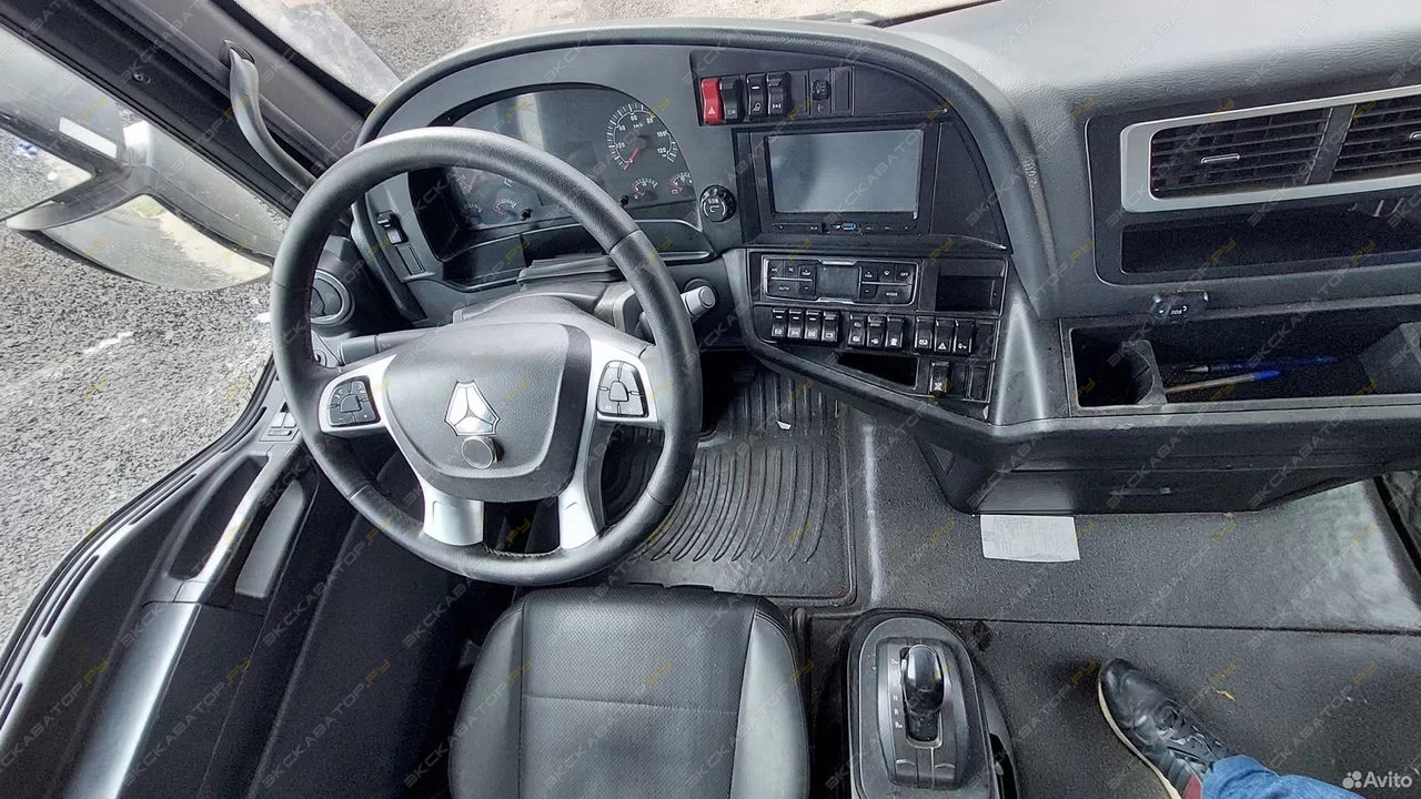 Sitrak C7H 4x2 [24]