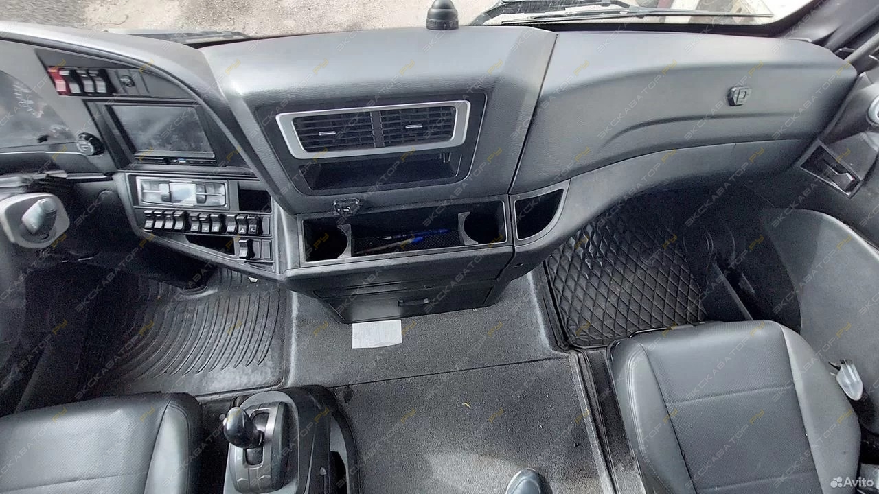Sitrak C7H 4x2 [27]