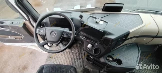 Mercedes-Benz Actros [11]