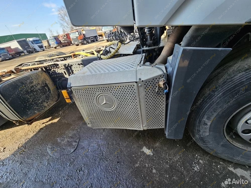 Mercedes-Benz Actros [16]