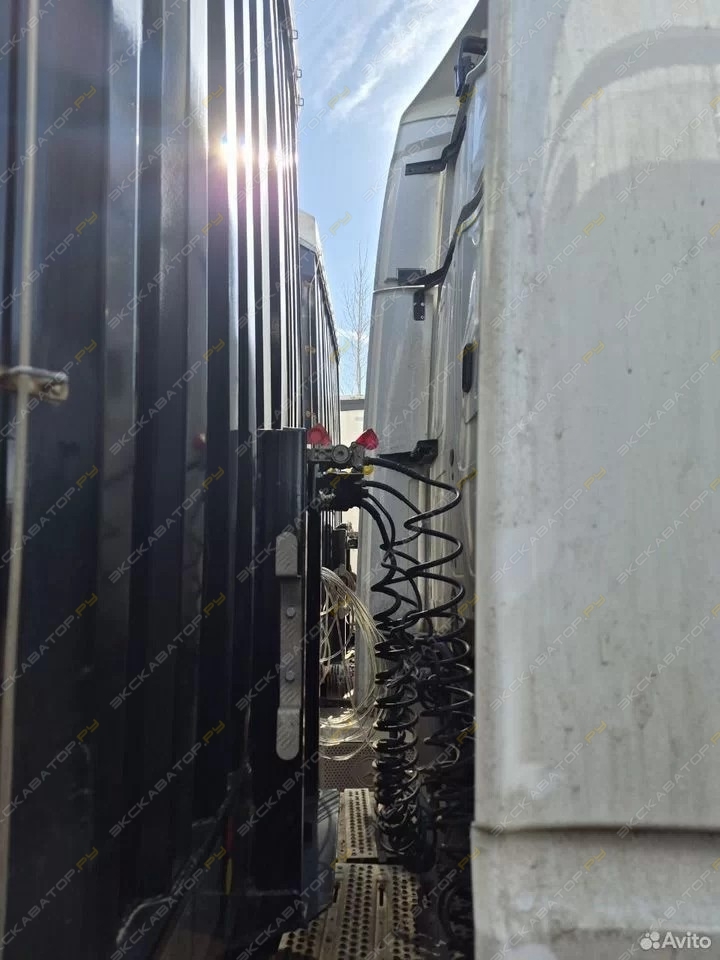 Mercedes-Benz Actros [8]