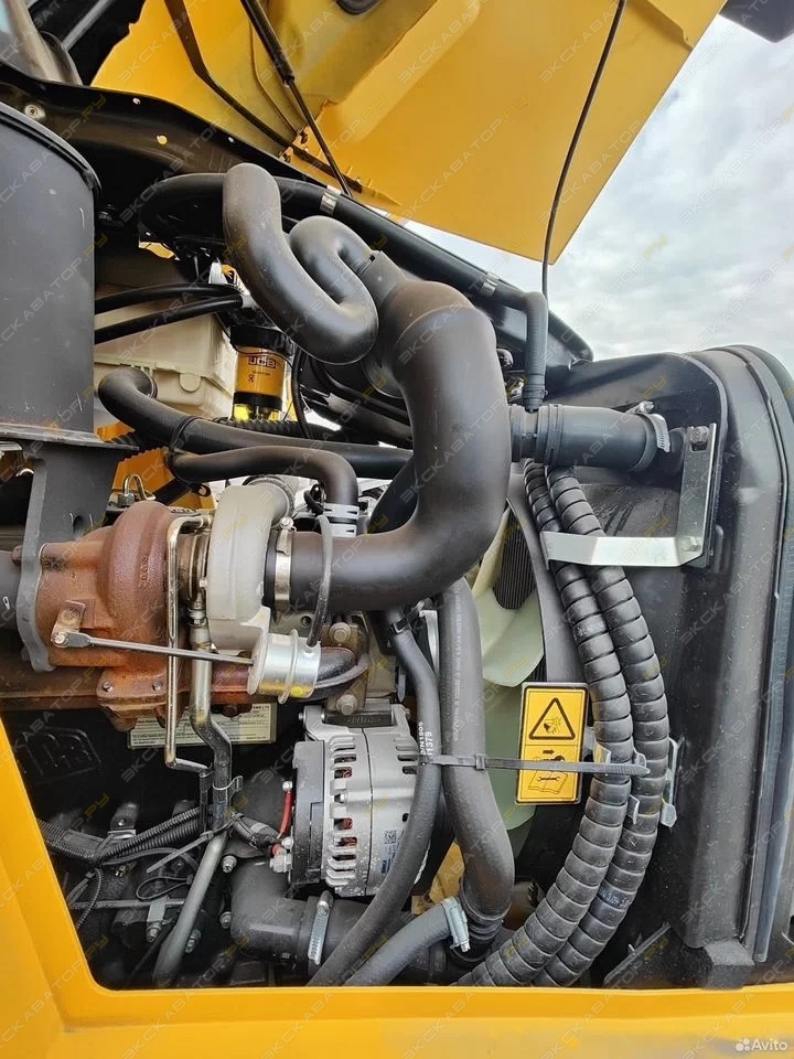 JCB 4CX [22]