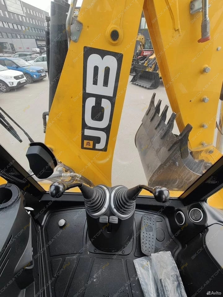 JCB 4CX [18]