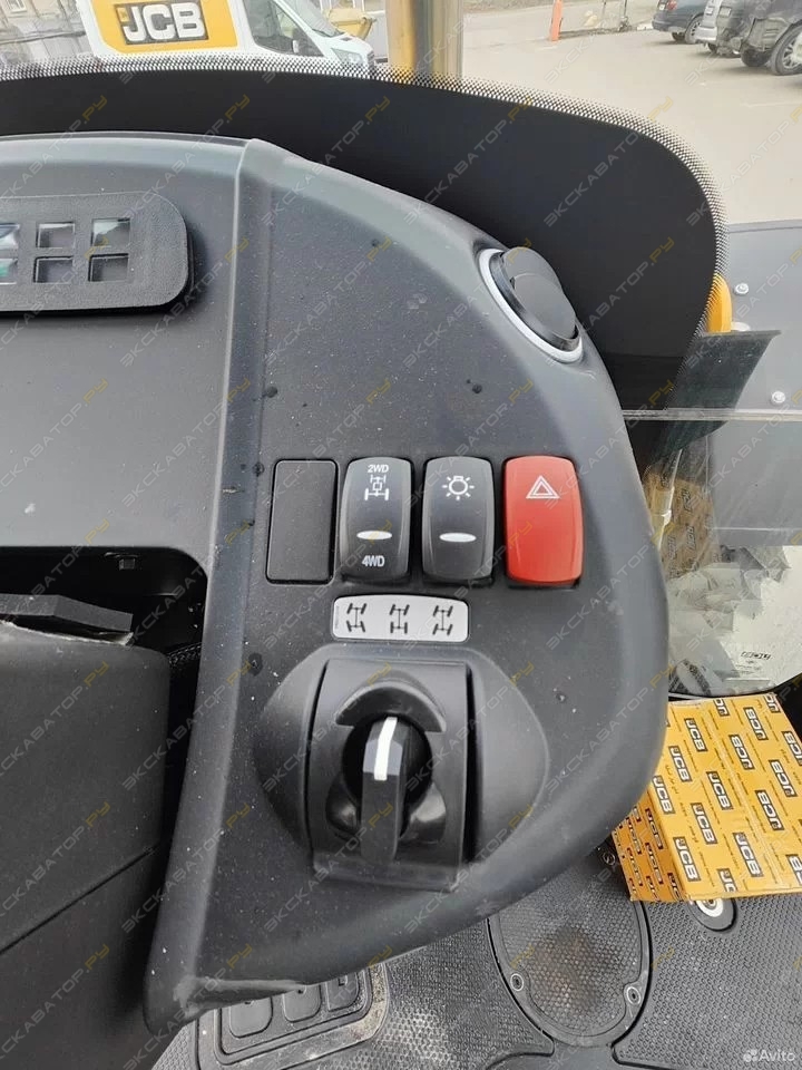 JCB 4CX [15]