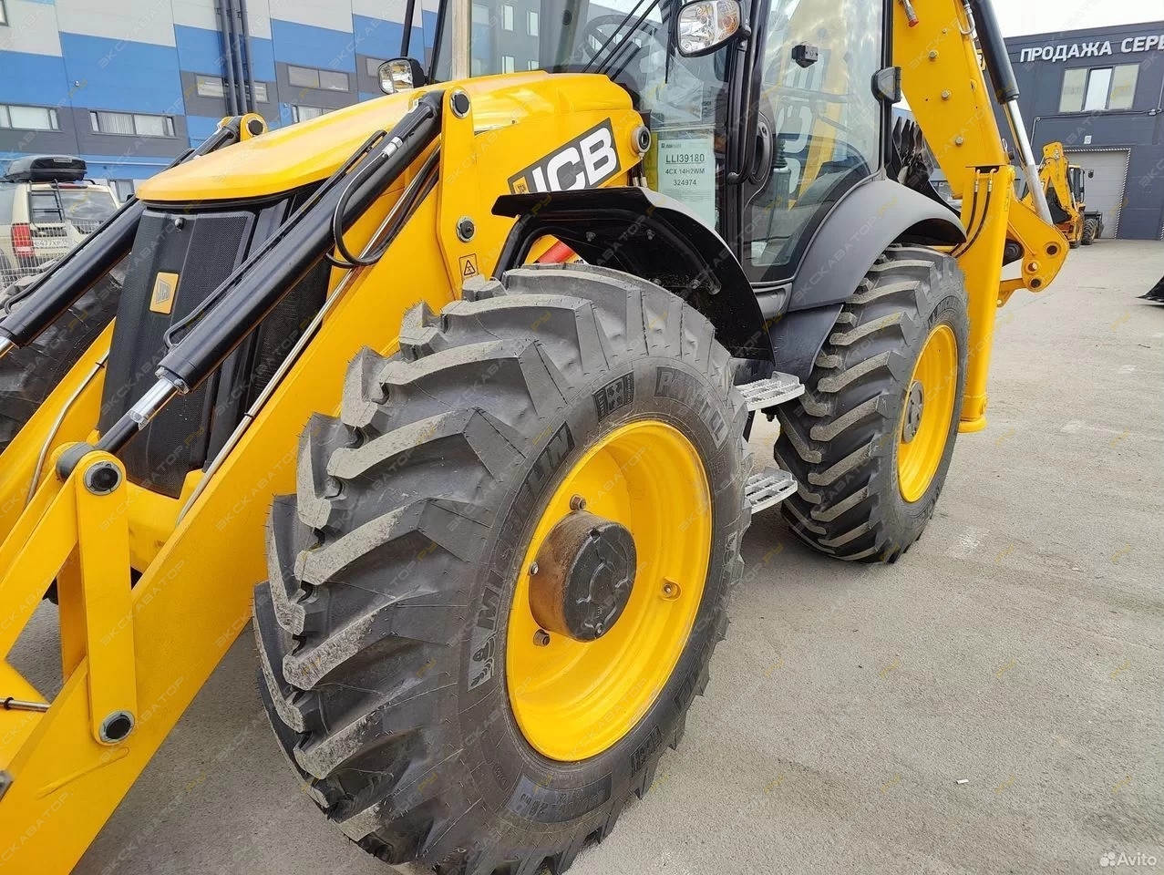 JCB 4CX [23]