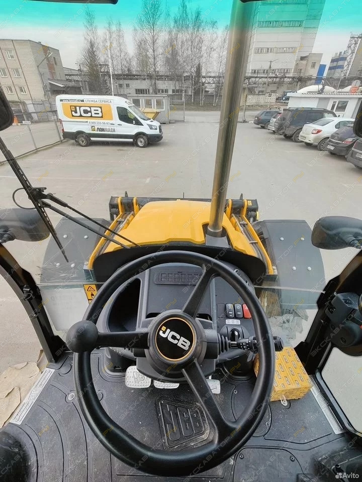 JCB 4CX [19]