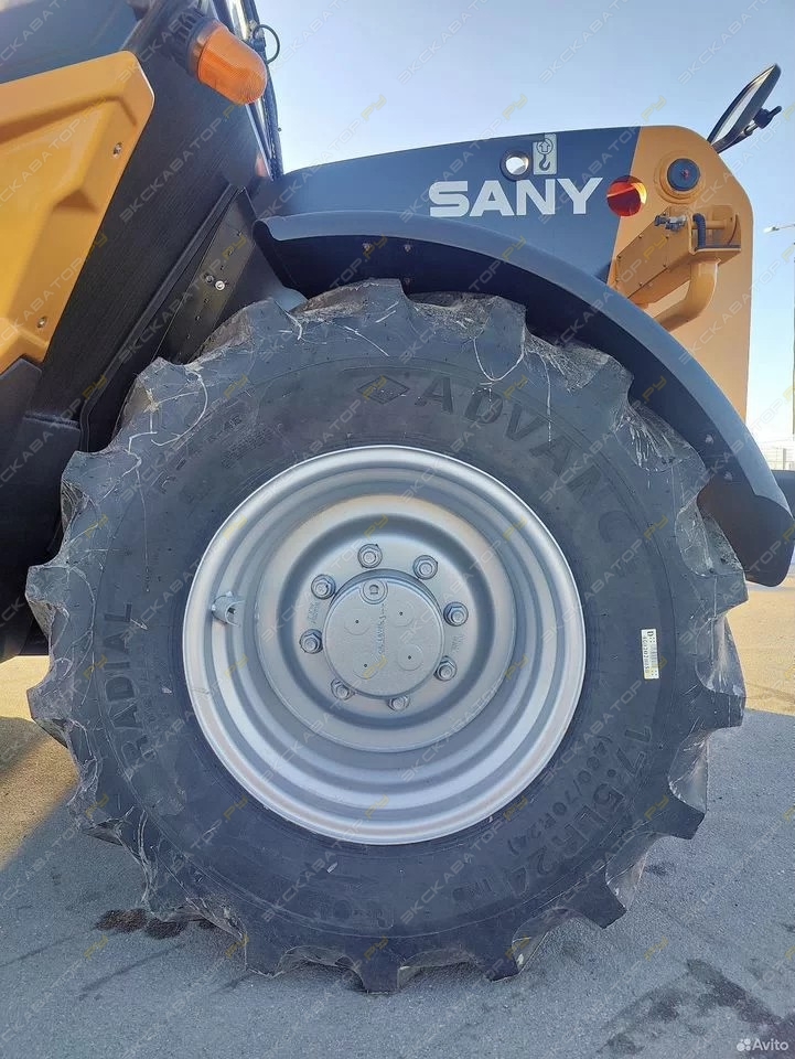 Sany STH742 [14]