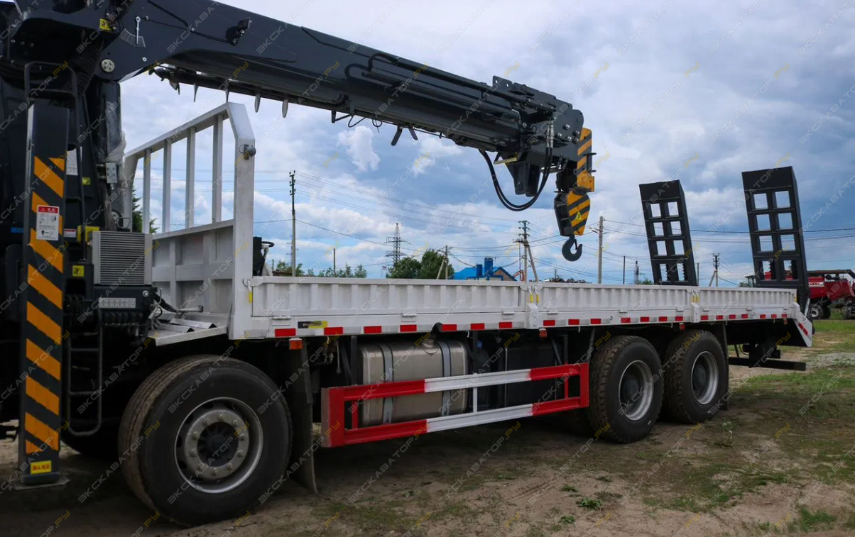 GIGA 8x4, КМУ 14 т [8]