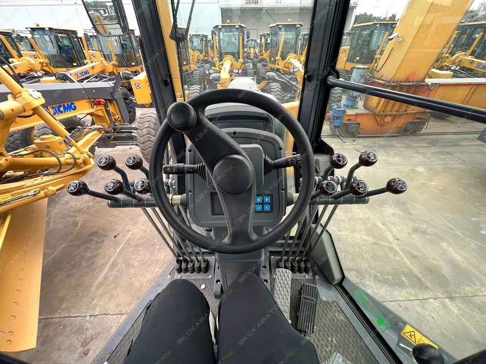 XCMG GR256 [8]