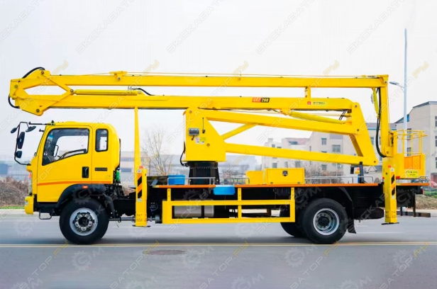 Isuzu Elf [1]