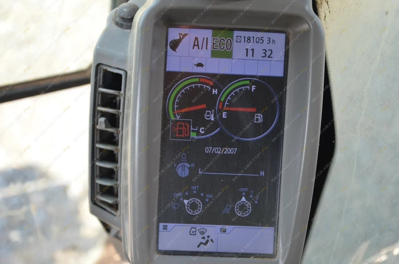 Hitachi ZX240-5G [14]