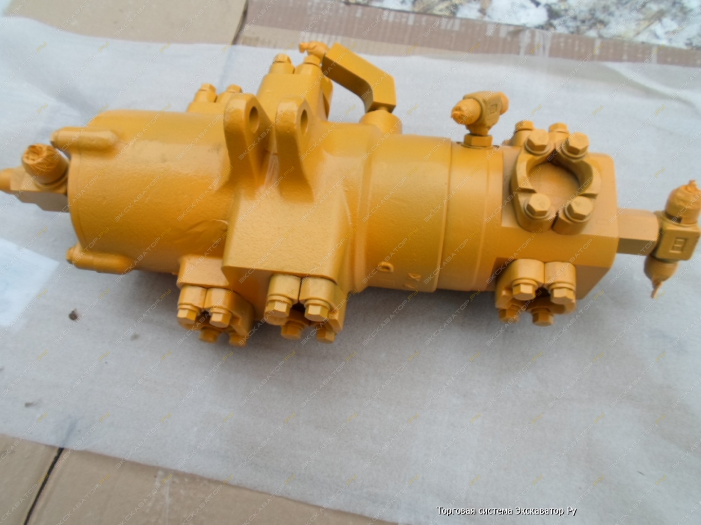 Центральный коллектор hitachi 9101521 купить в Клинцах Hitachi Авито