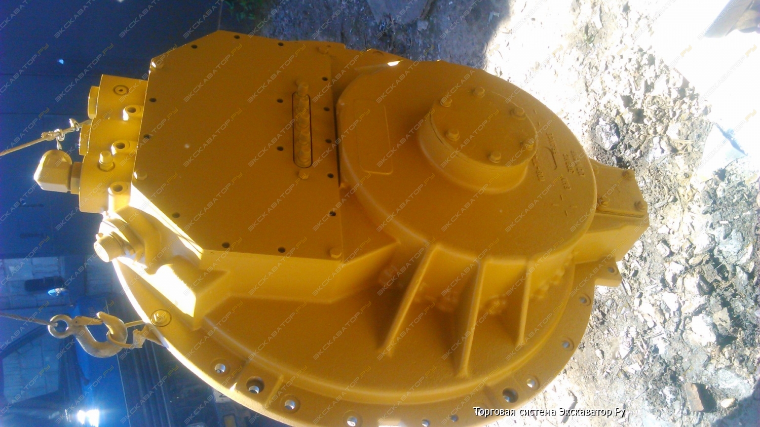 Коробка передач для бульдозера CAT  D6R 0715 090021
