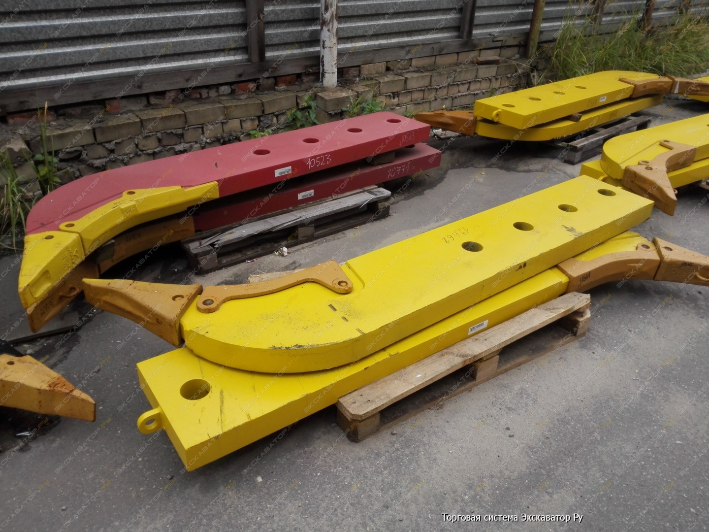 Новые стойки рыхлителя для Komatsu D155 0911 163513