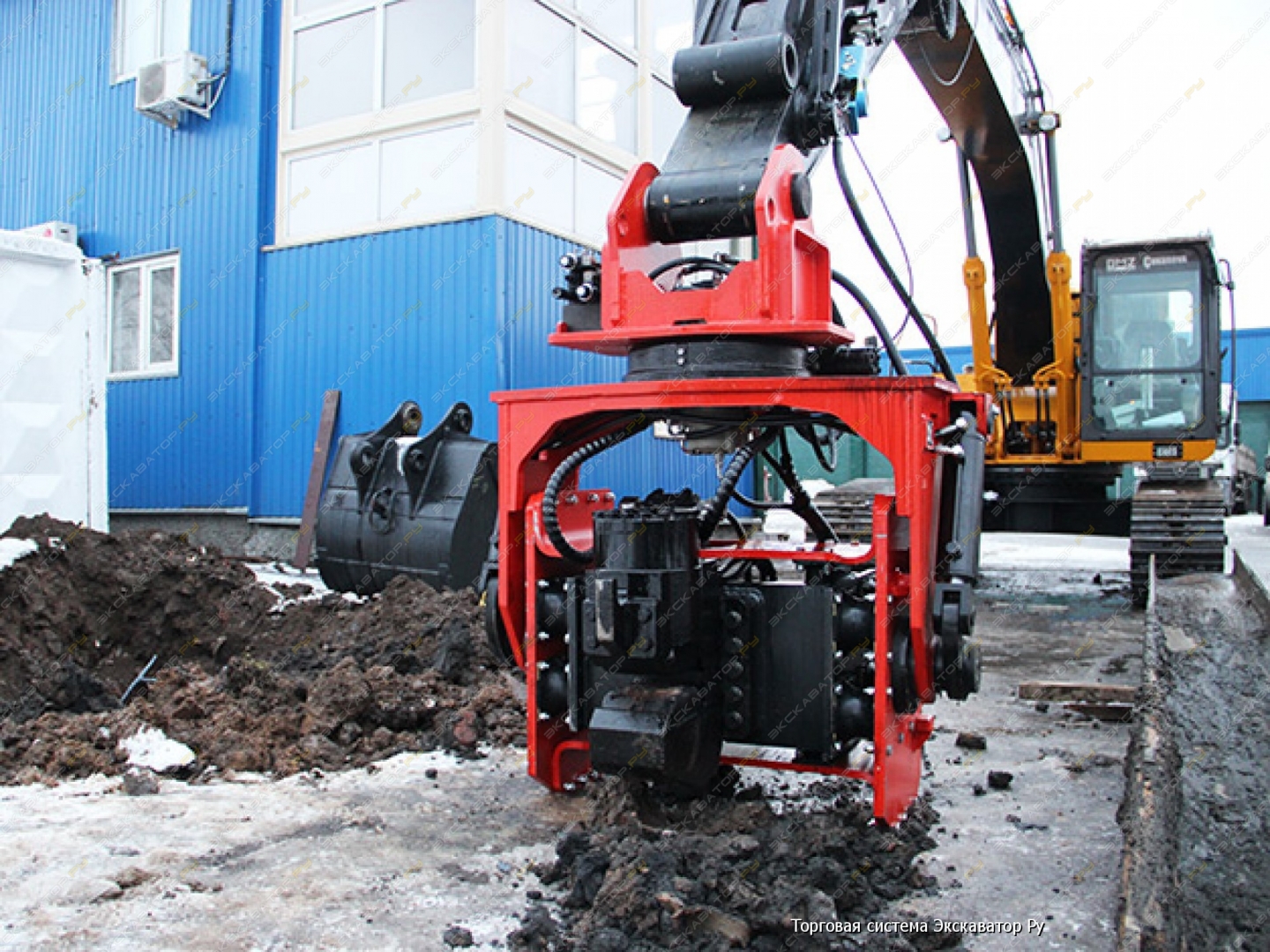 Вибропогружатель для свай на экскаватор